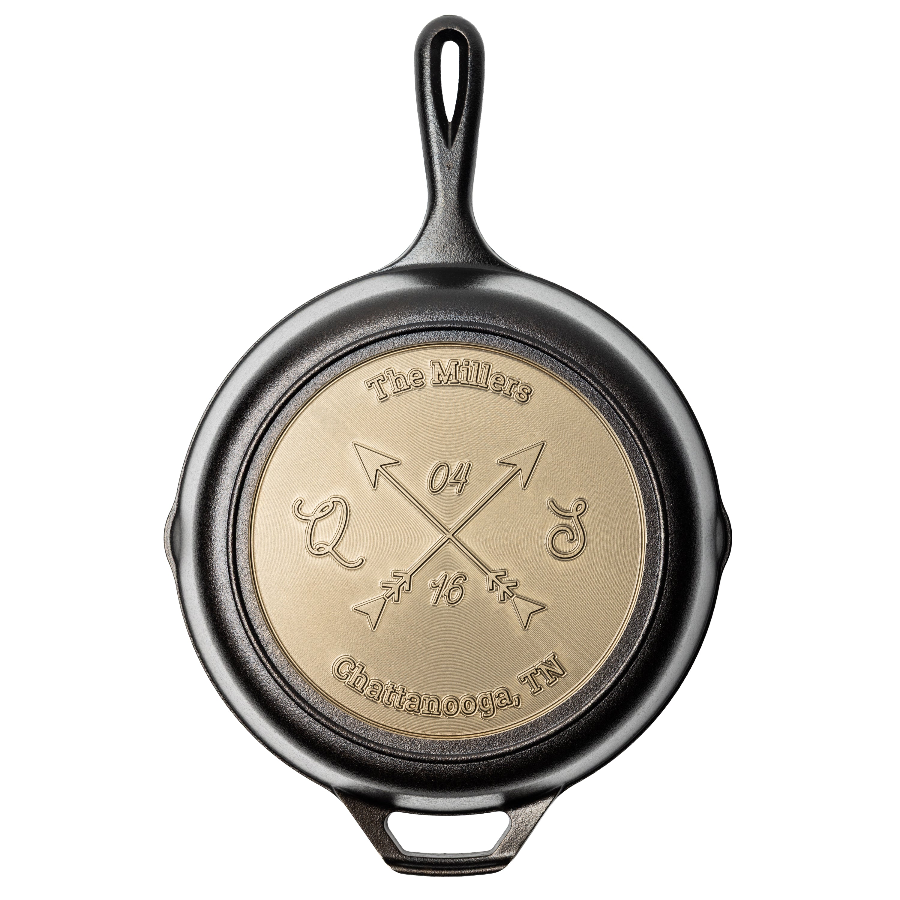 Personalized skillet featuring two crossed arrows with six editable text fields: custom text along the top and bottom curves, initials on the left and right of the arrows, and a customizable month and year above and below the arrow intersection.