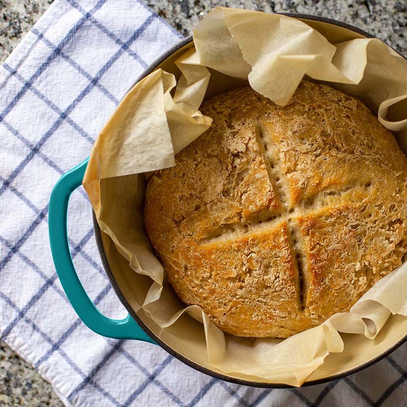 Freshly baked bread in dutch oven.