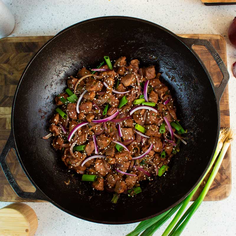 2_L14W_Duck-with-Green-and-Red-Onion_Lifestyle2_Sellng-Point_Generations_WEB