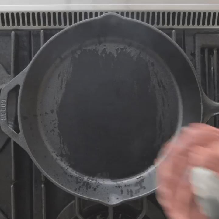 How to Sear in a Cast Iron Pan Lodge Cast Iron