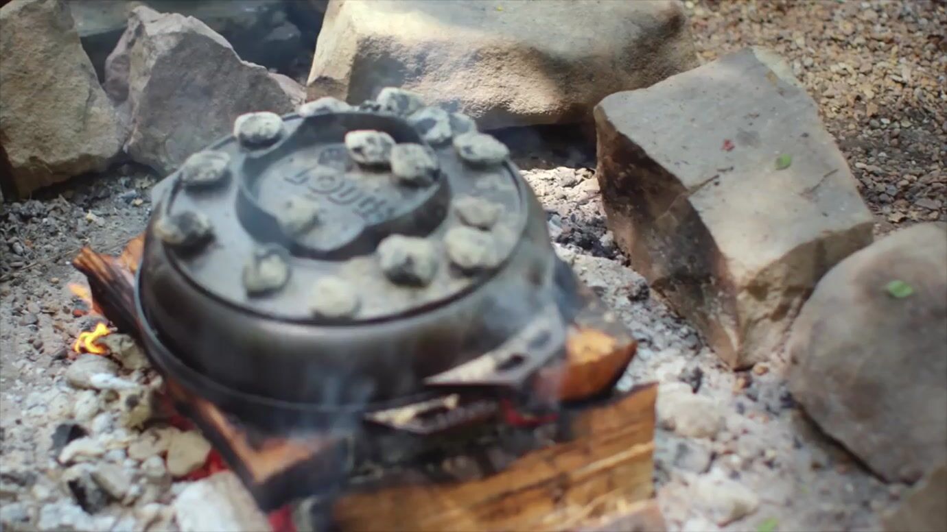 Load video: Lodge Cook-it-All